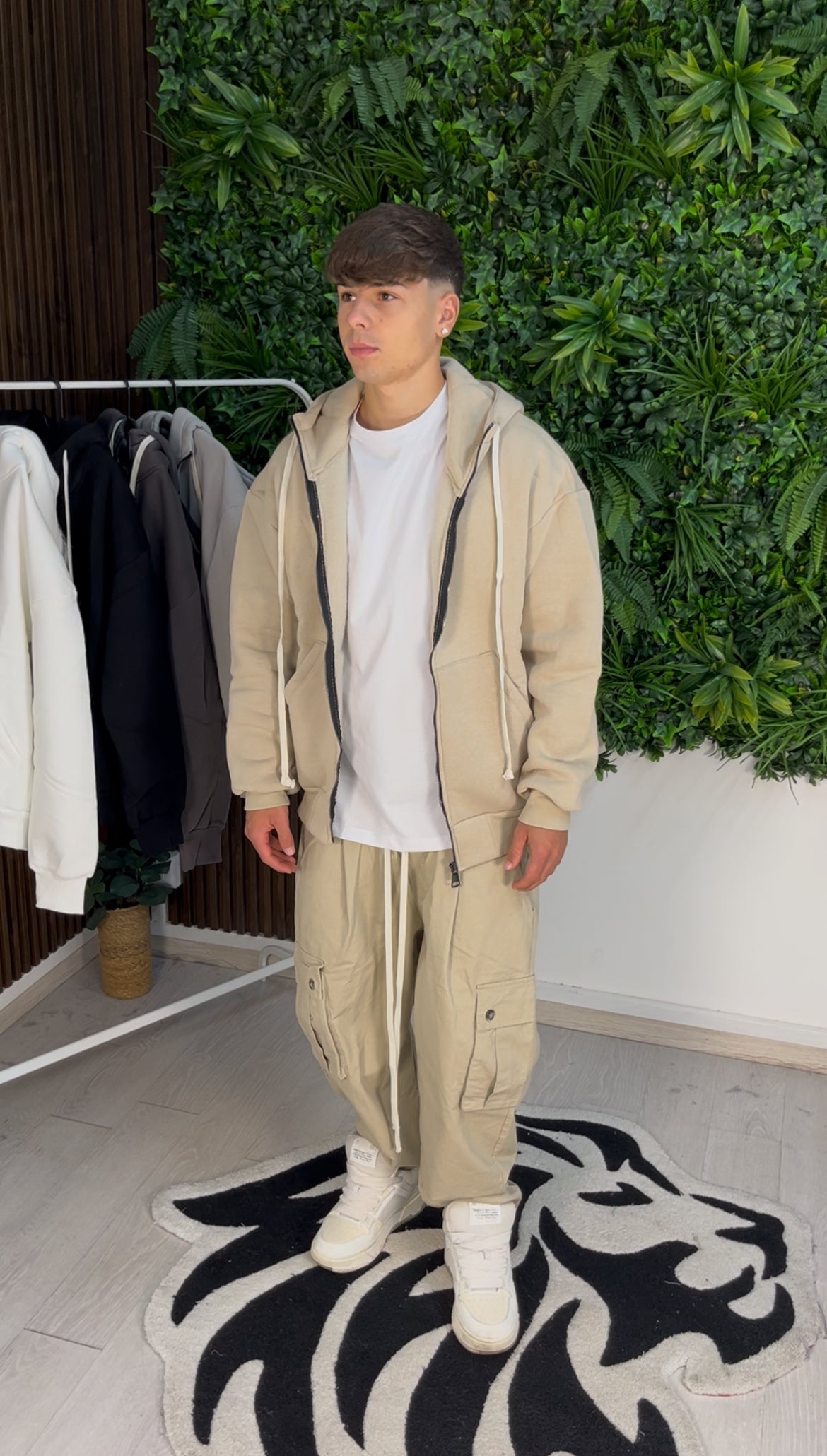 FELPA CON ZIP BEIGE
