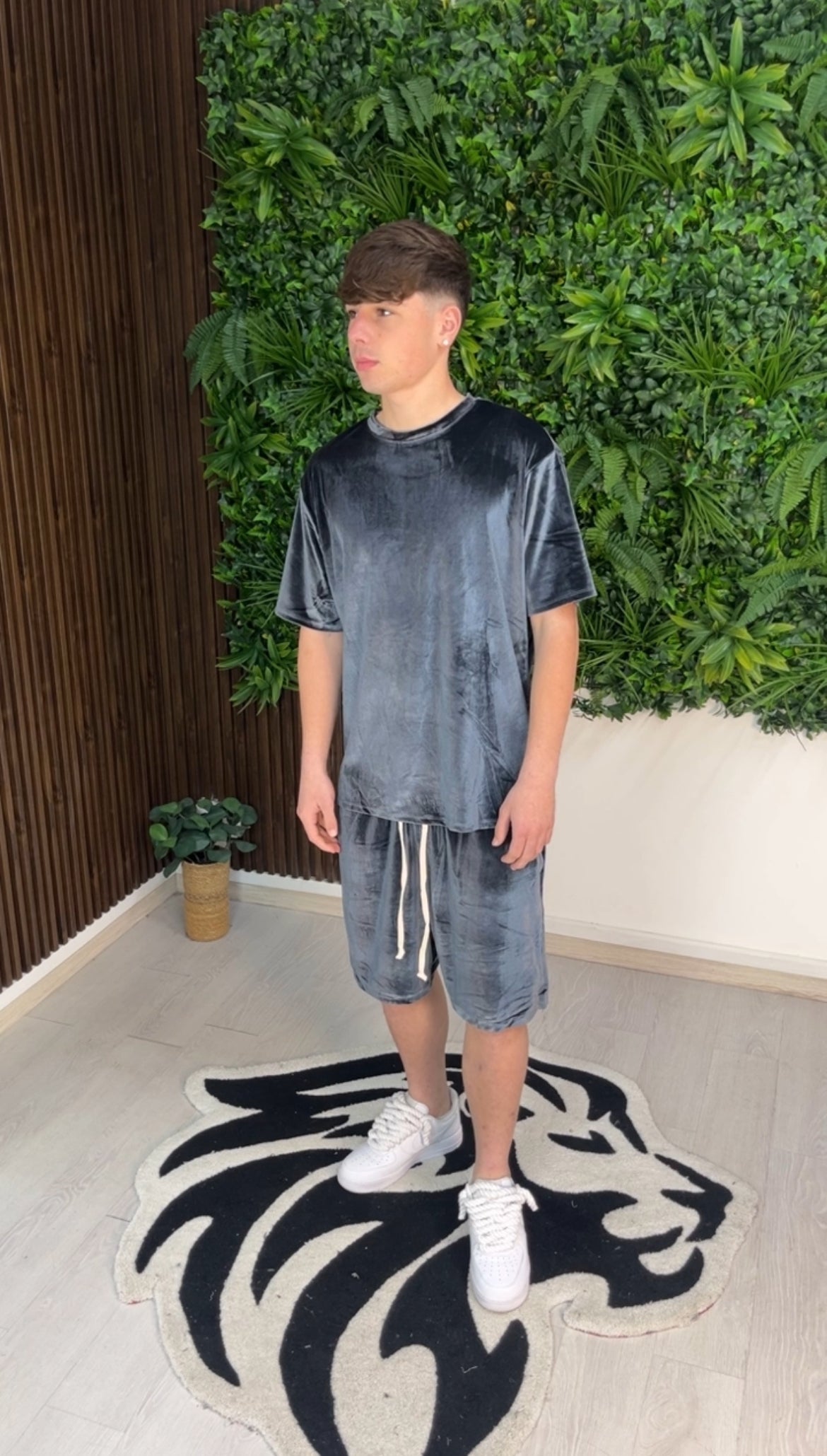 COMPLETO CORTO IN CINIGLIA LISCIA PIOMBO