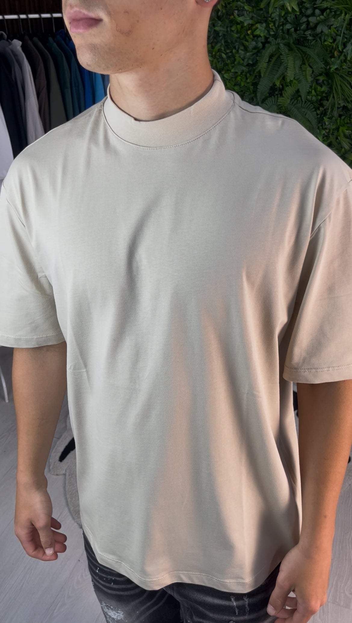 T-SHIRT COLLO ALTO BEIGE