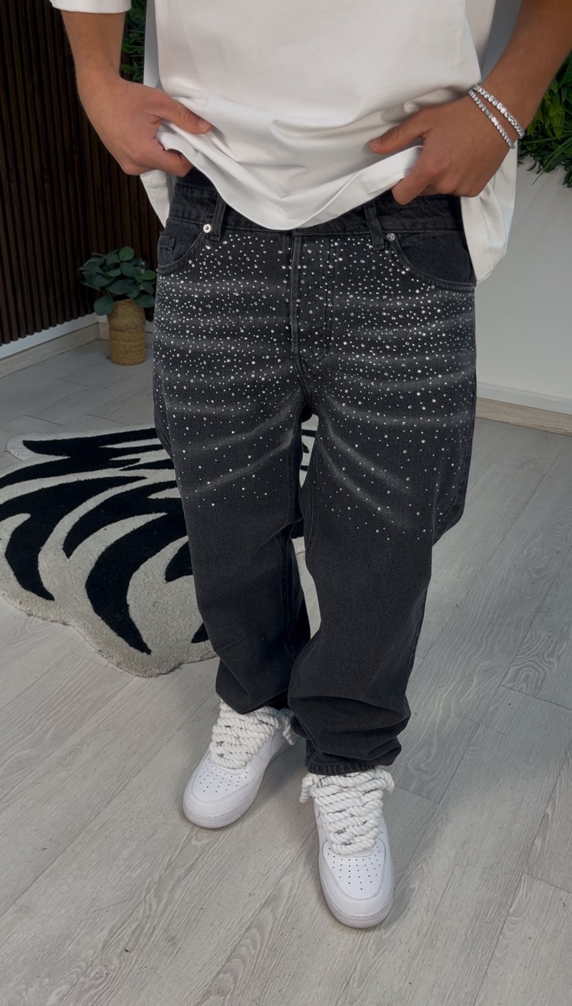 JEANS BAGGY CON STRASS