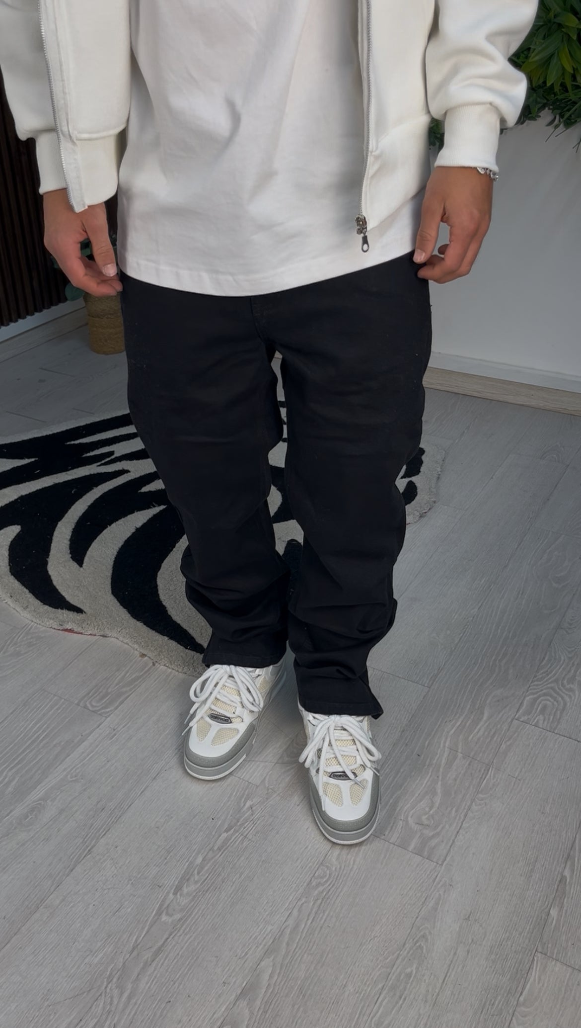JEANS FLARE TOTAL BLACK