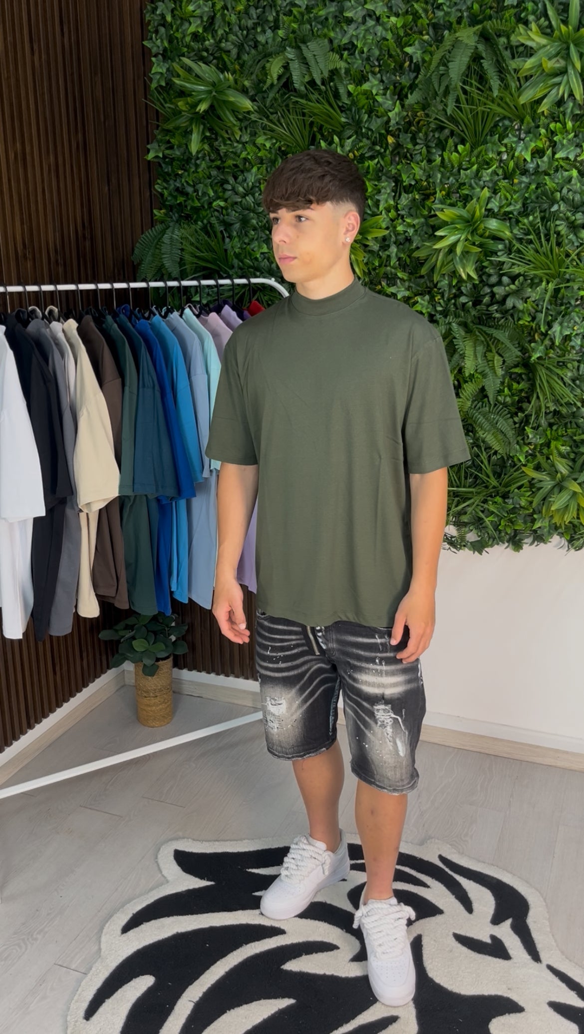 T-SHIRT COLLO ALTO VERDE MILITARE