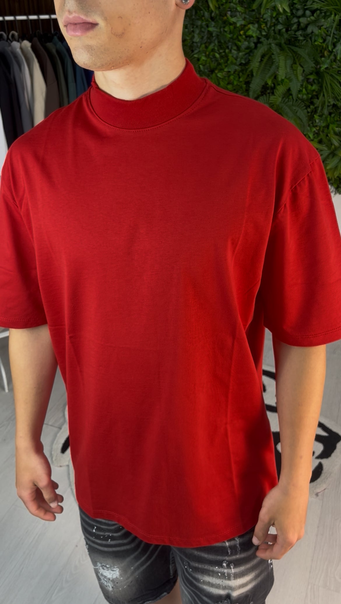 T-SHIRT COLLO ALTO ROSSA