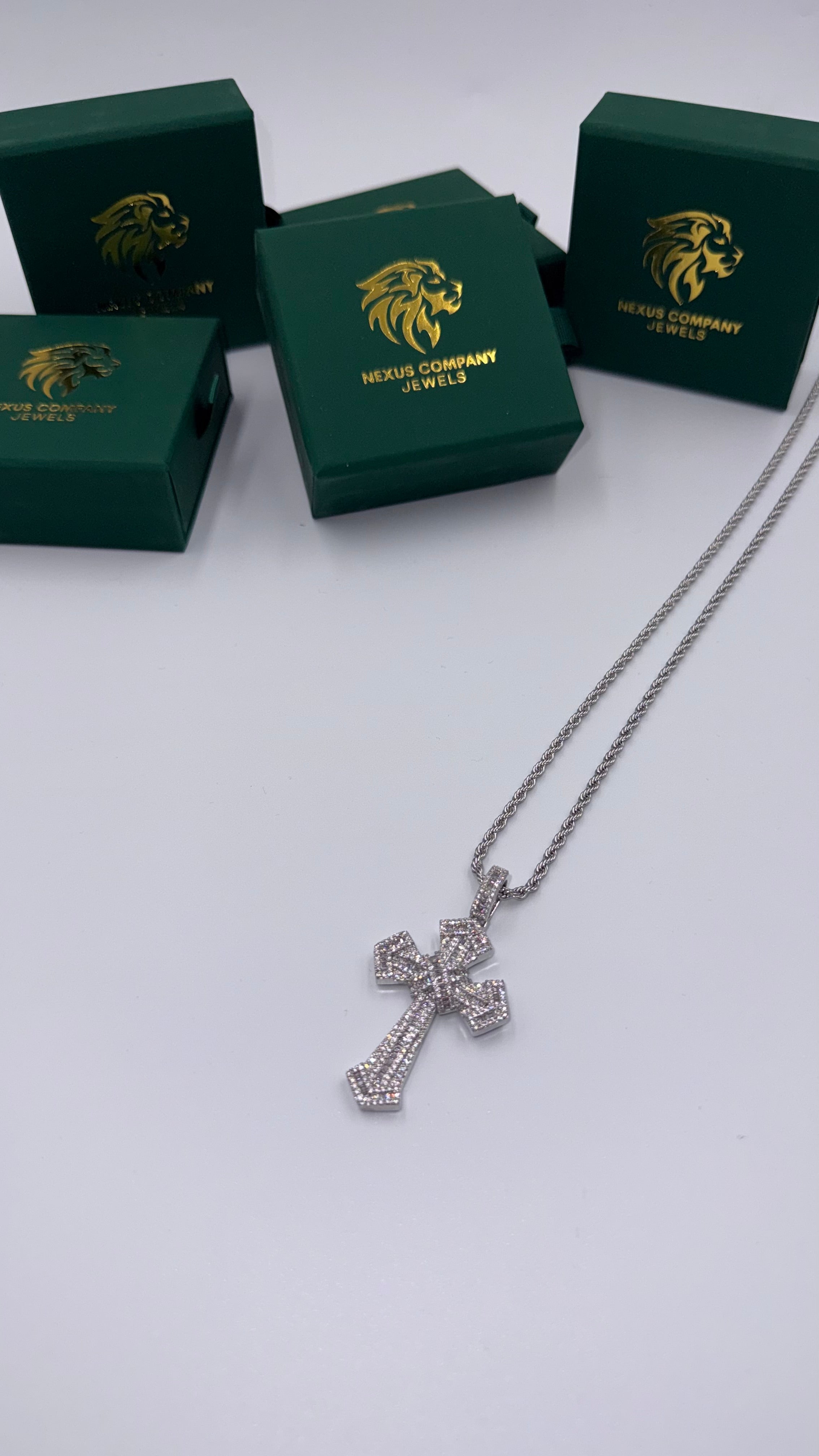 COLLANA ROYAL CROSS - DIAMOND