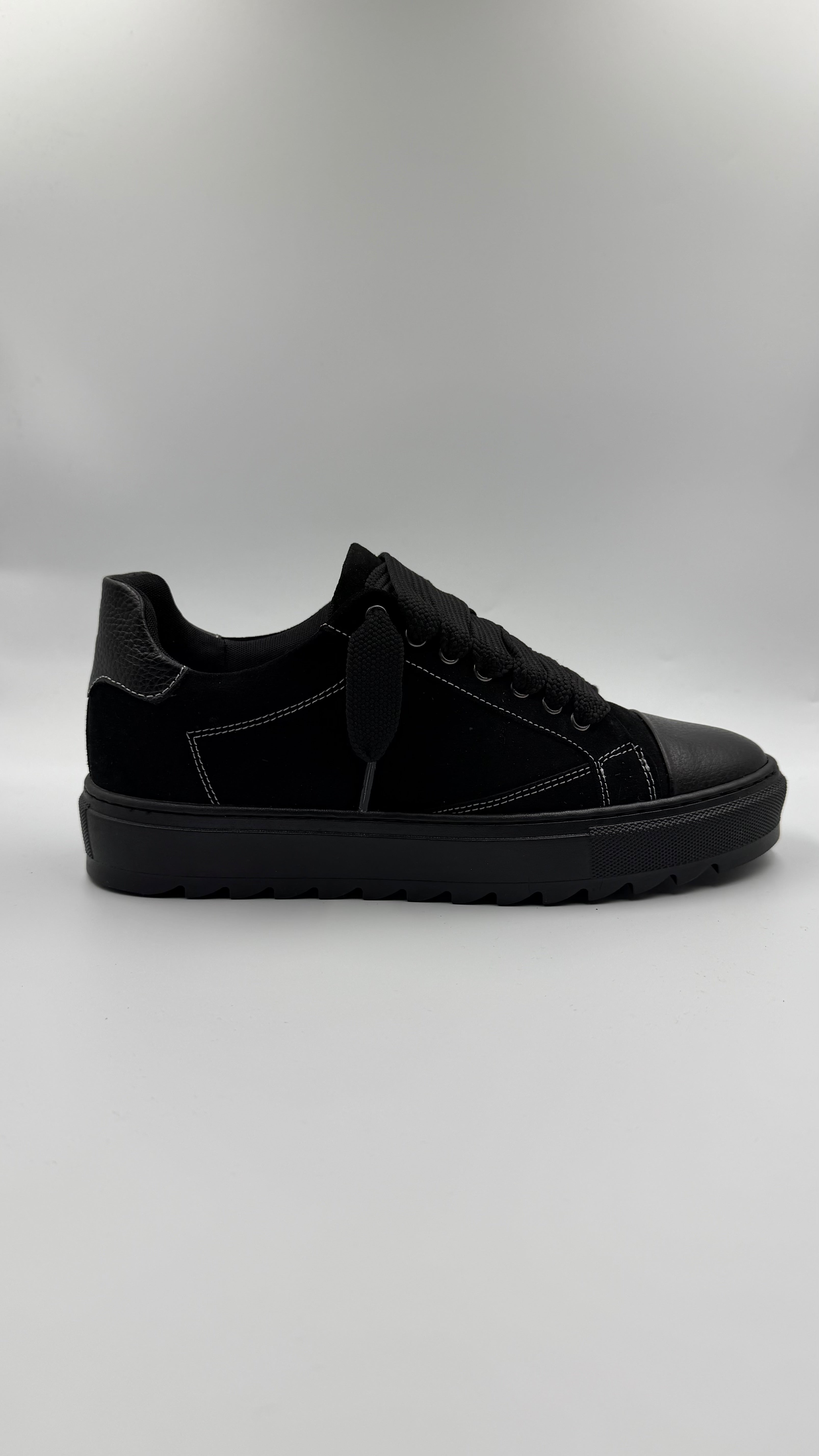 SCARPE NEXUS NERE IN CAMOSCIO